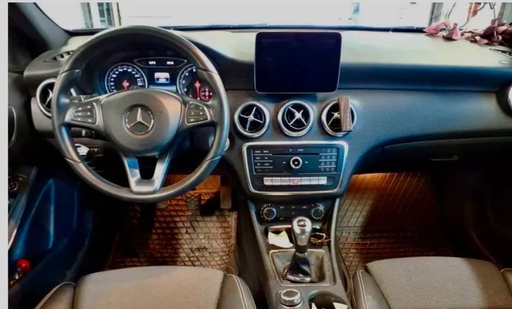 Mercedes-Benz A 180