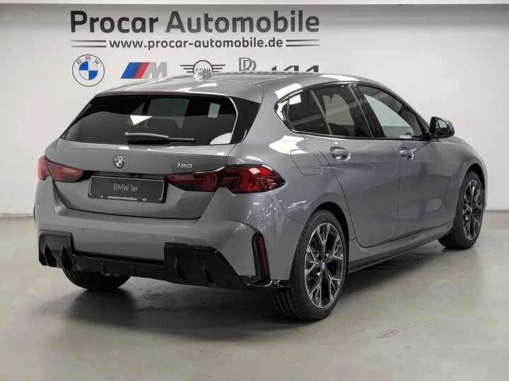 BMW 120