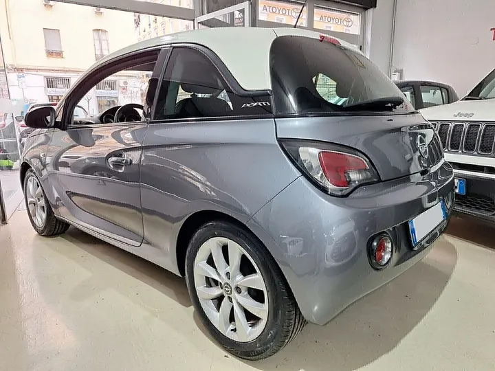 Opel Adam
