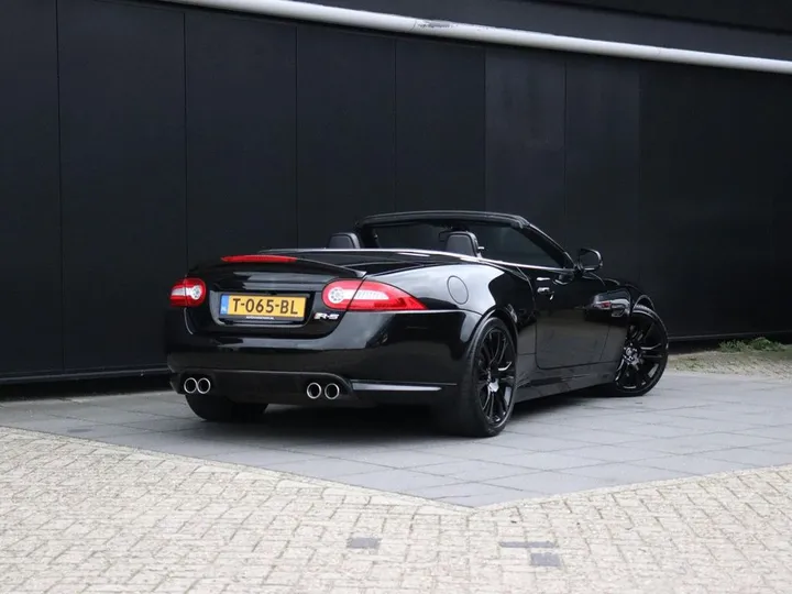 Jaguar XKR