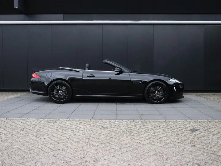 Jaguar XKR