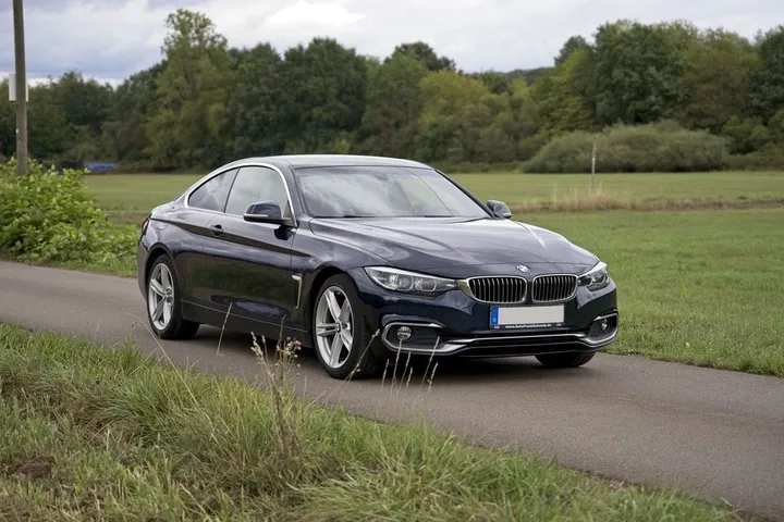 BMW 324