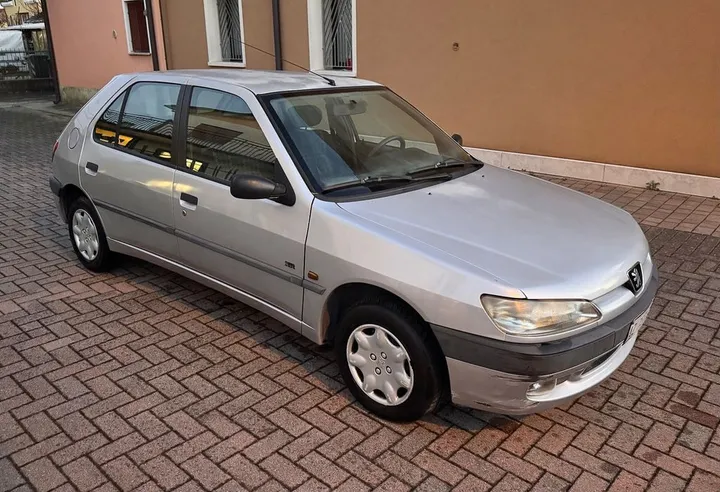 Peugeot 306