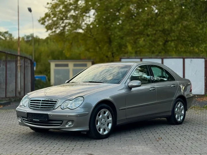 Mercedes-Benz C 180