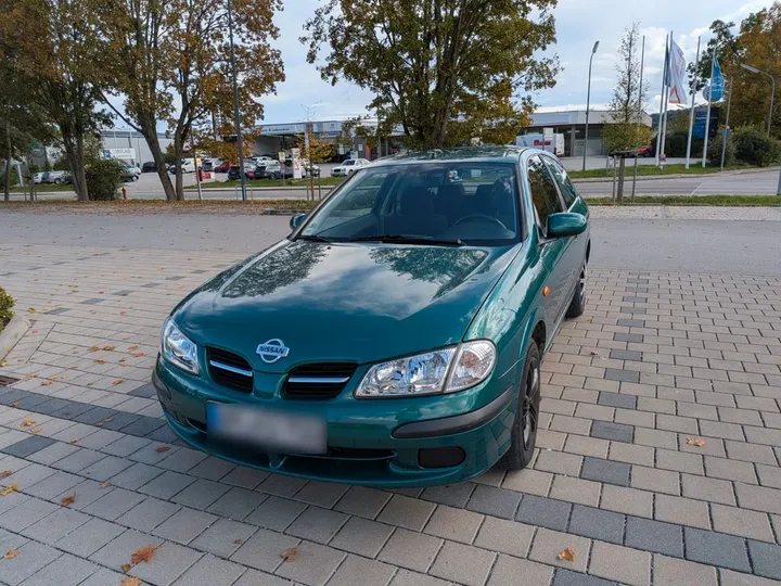 Nissan Almera