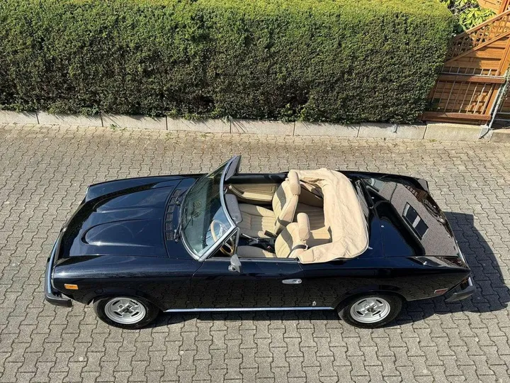 Fiat 124 Spider