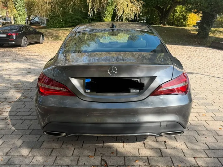 Mercedes-Benz CLA 180
