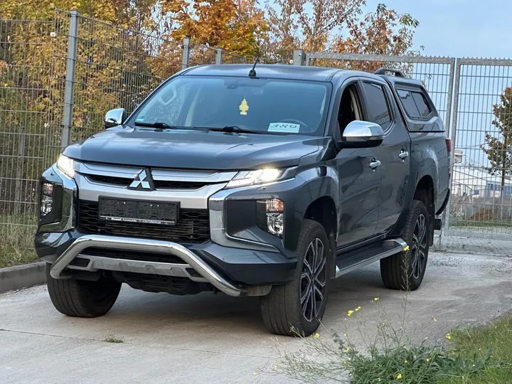 Mitsubishi L200