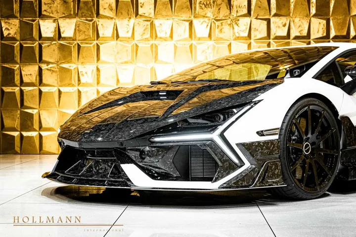 Lamborghini Revuelto
