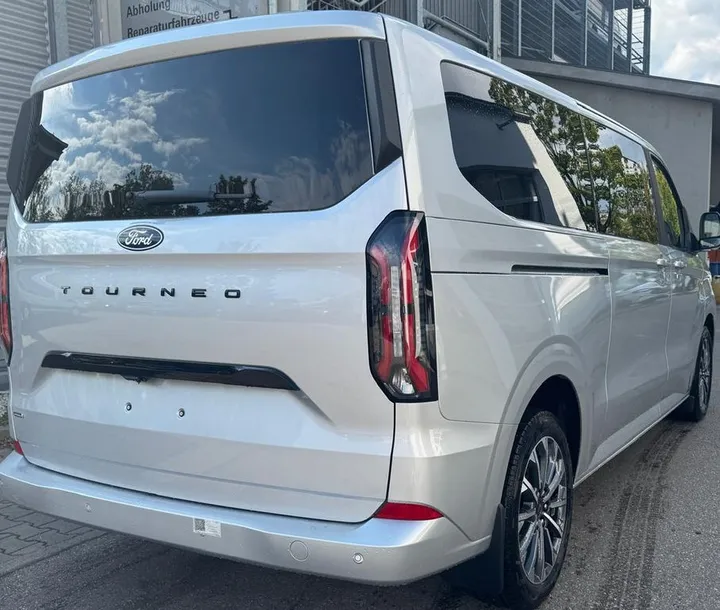 Ford Tourneo Custom