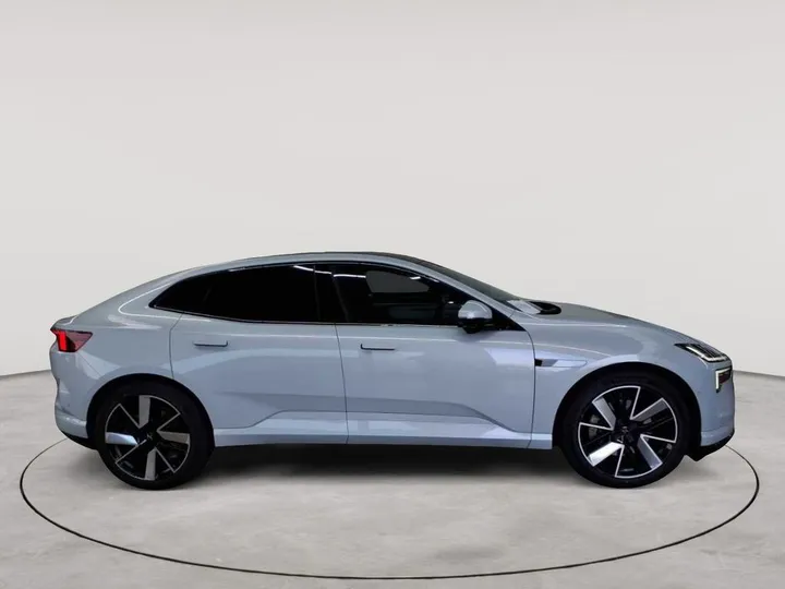Polestar 4
