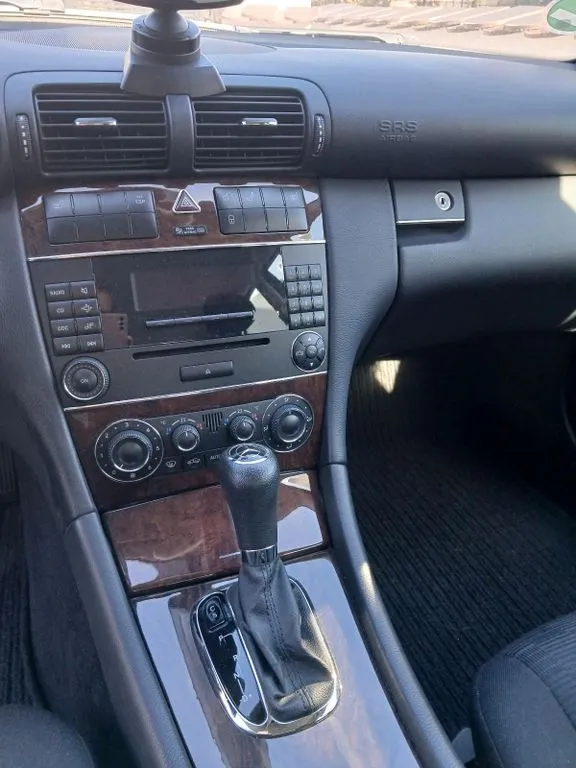 Mercedes-Benz C 180