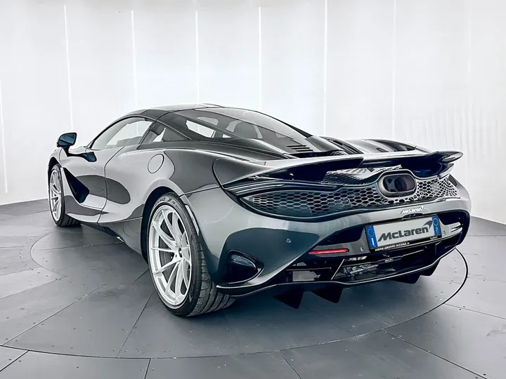 McLaren 750S