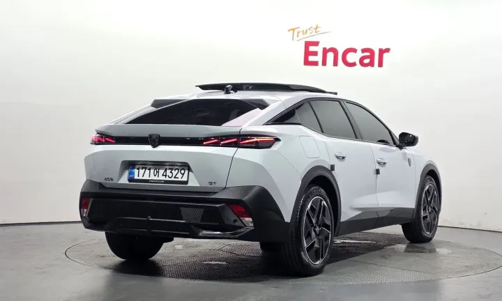 Peugeot 408