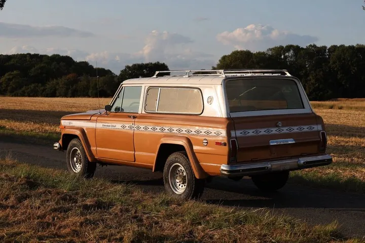 Jeep Cherokee