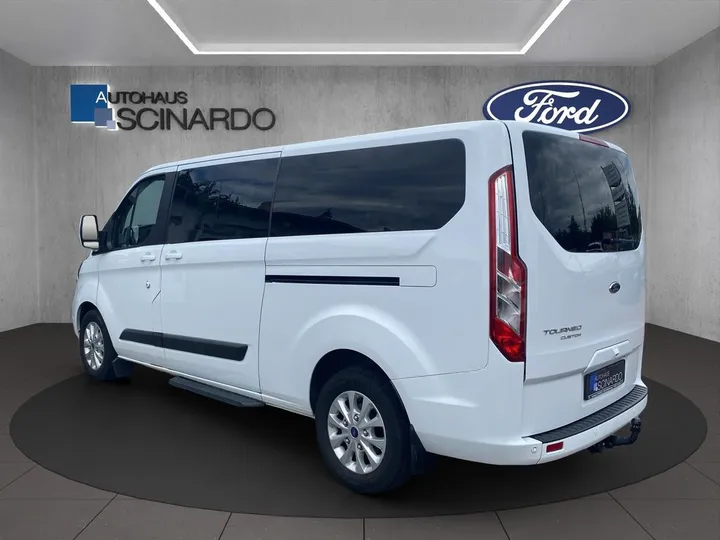 Ford Tourneo Custom