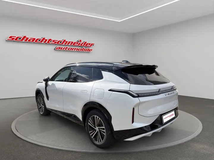 Lynk&Co 08