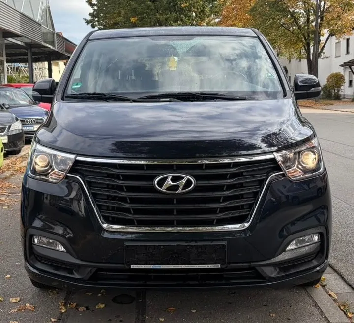 Hyundai H-1