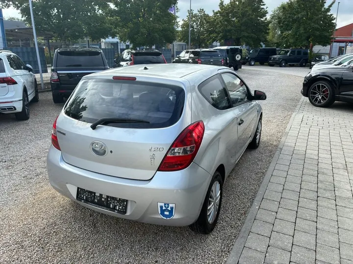 Hyundai i20