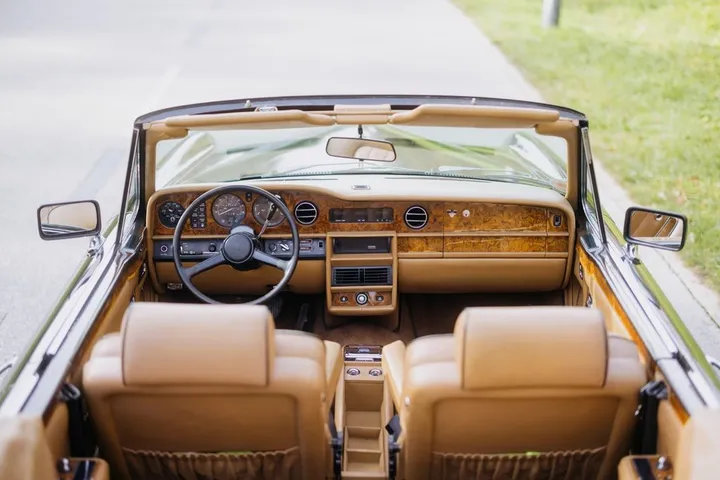 Rolls-Royce Corniche