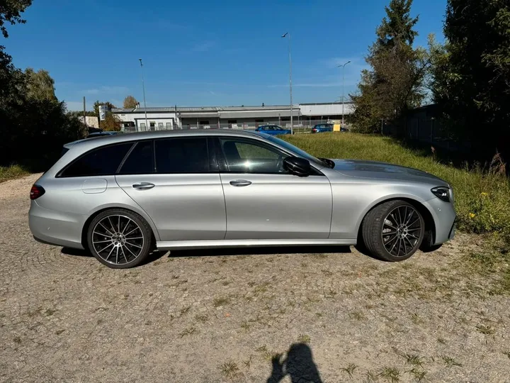 Mercedes-Benz E 220