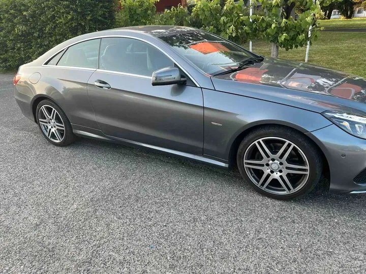 Mercedes-Benz E 200
