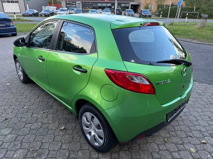 Mazda 2
