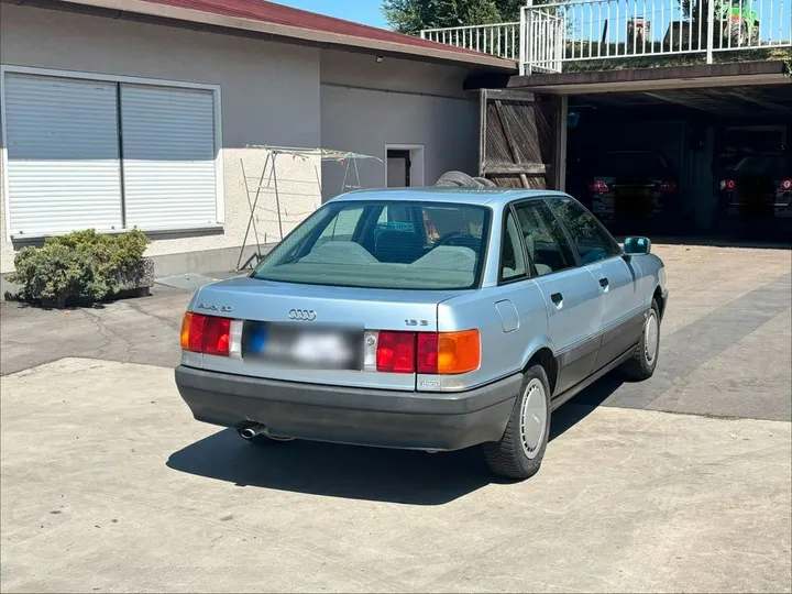 Audi 80