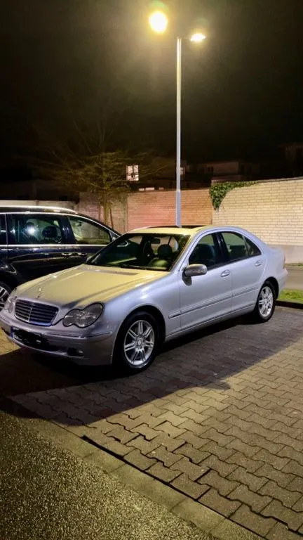 Mercedes-Benz C 180