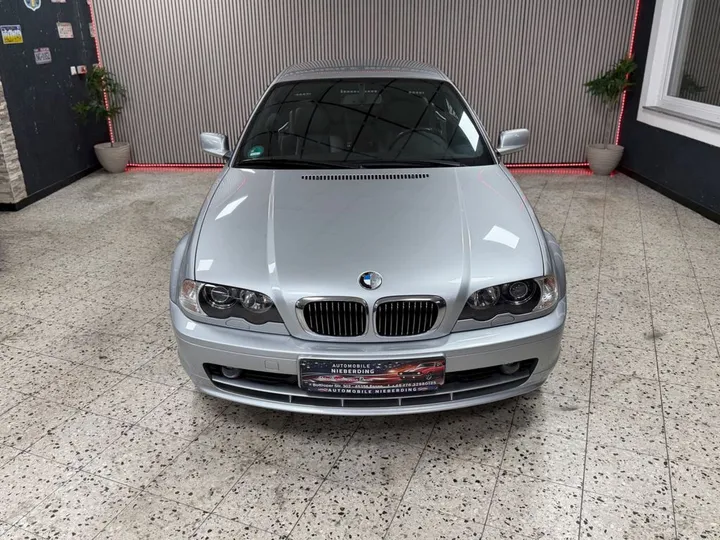 BMW 323