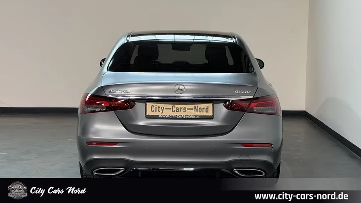 Mercedes-Benz E 400