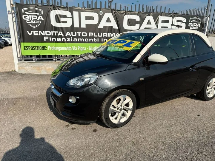 Opel Adam