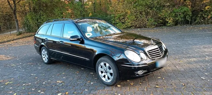 Mercedes-Benz E 320
