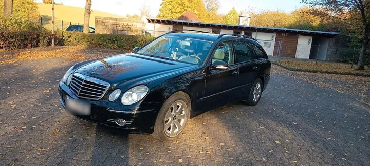 Mercedes-Benz E 320