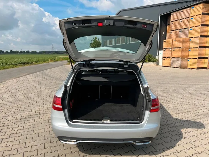 Mercedes-Benz C 230