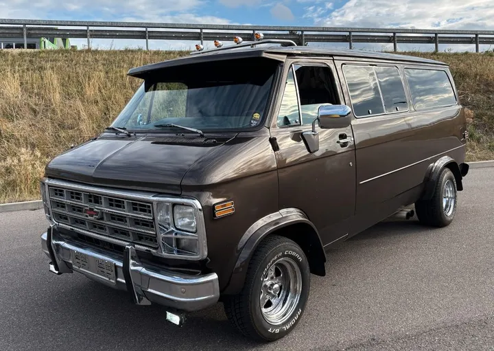Chevrolet Chevy Van