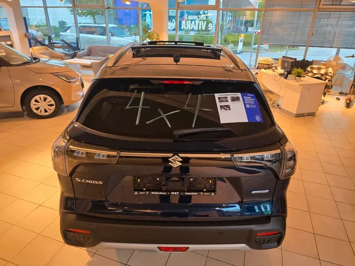 Suzuki (SX4) S-Cross