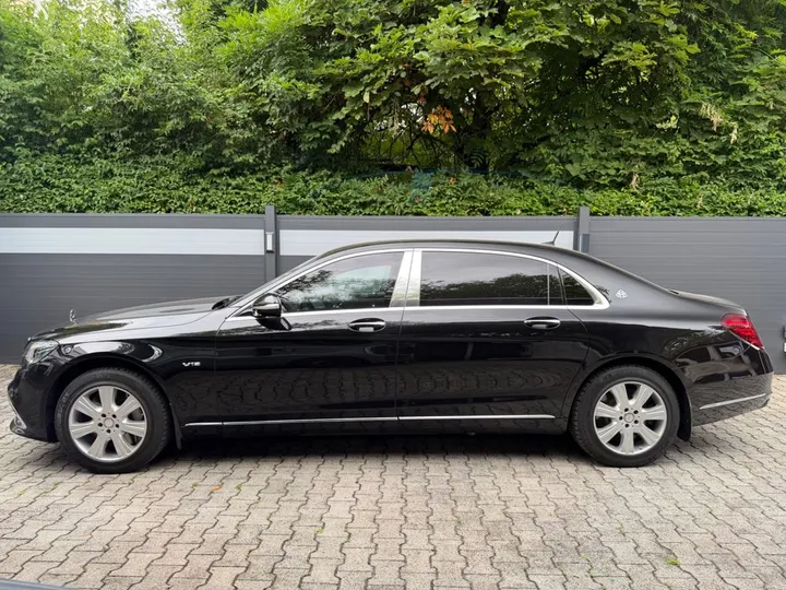 Mercedes-Benz S 600