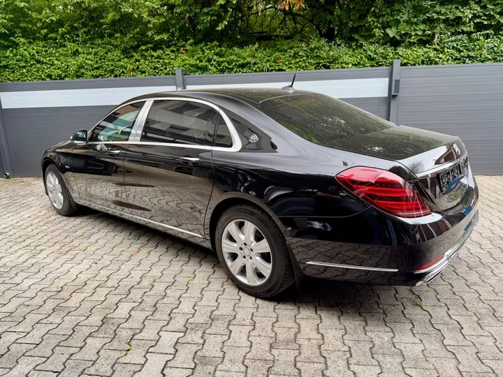 Mercedes-Benz S 600