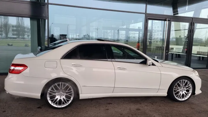 Mercedes-Benz E 500