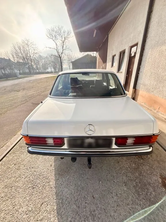 Mercedes-Benz 200