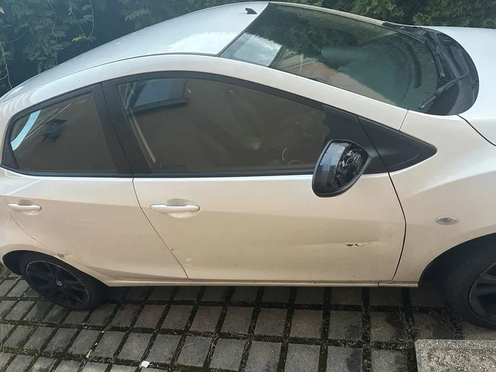 Mazda 2