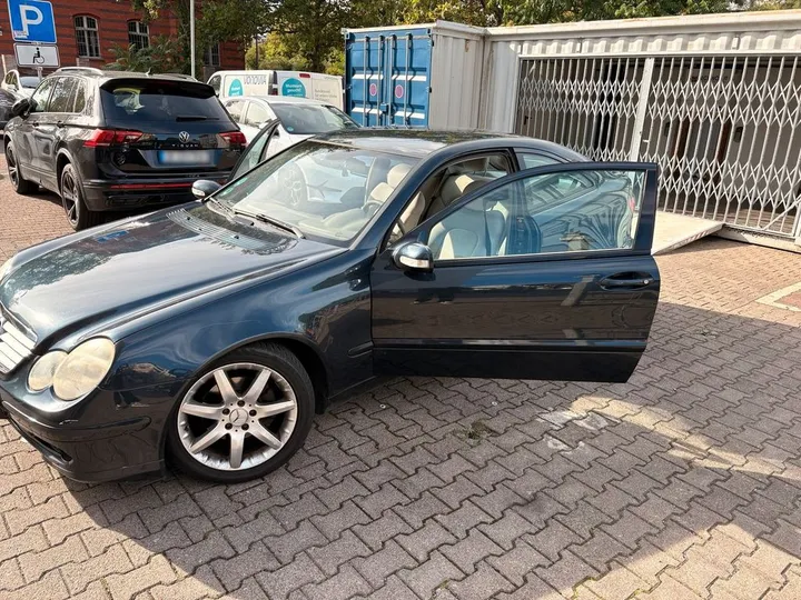 Mercedes-Benz C 180