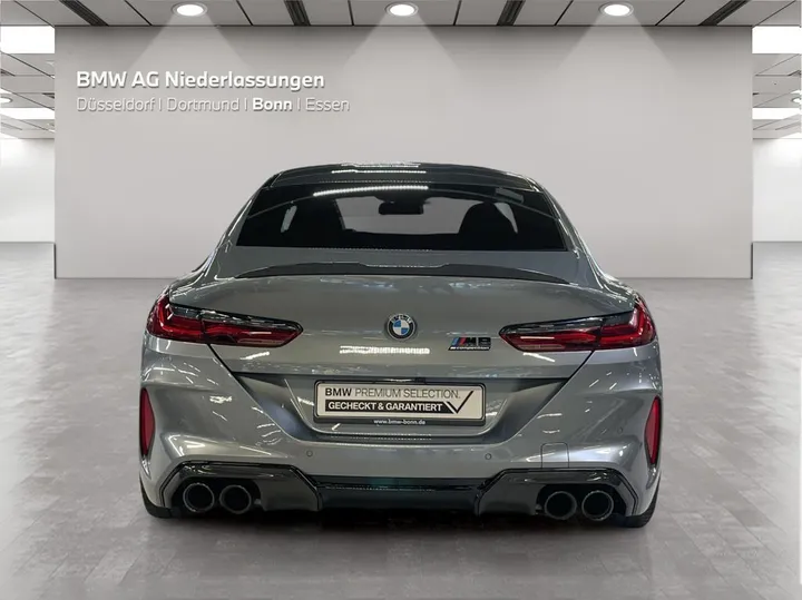BMW M8