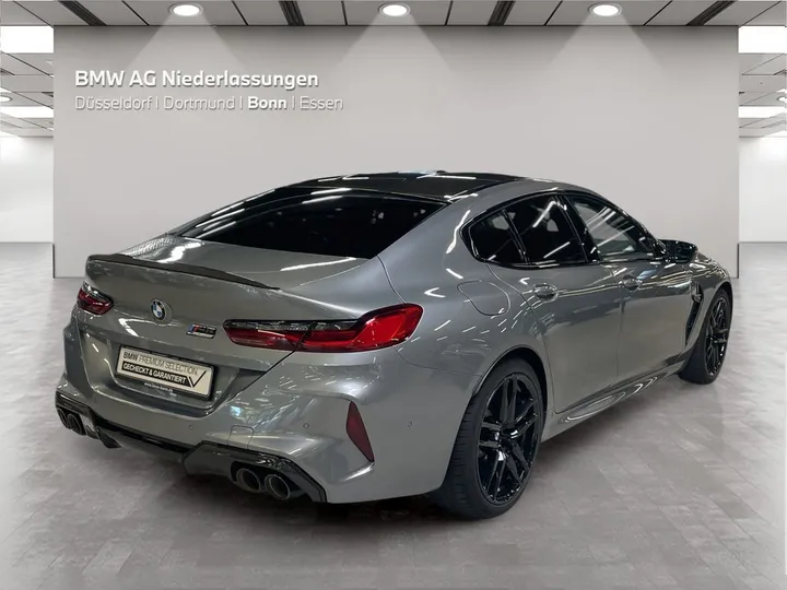 BMW M8