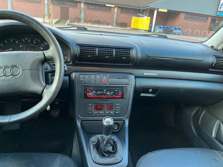 Audi 80