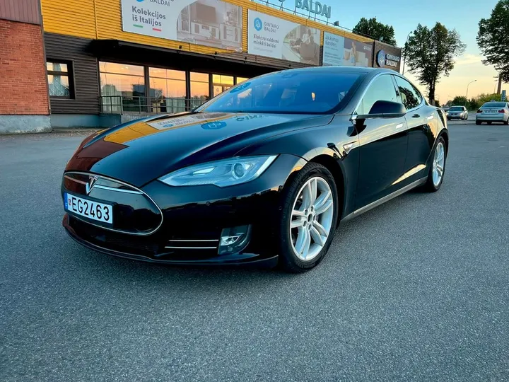 Tesla Model S