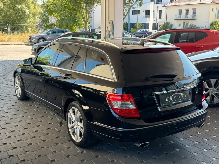 Mercedes-Benz C 230