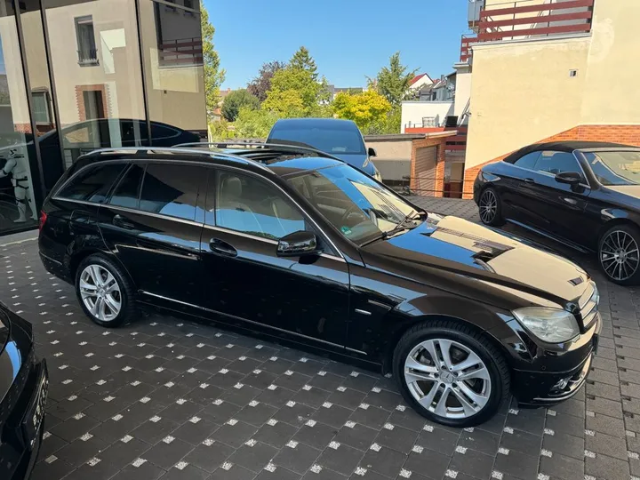 Mercedes-Benz C 230