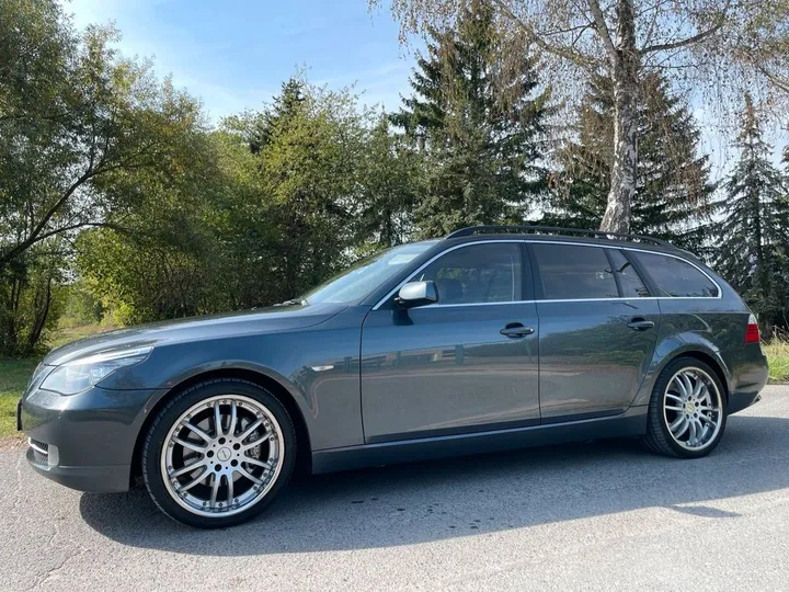 BMW 525